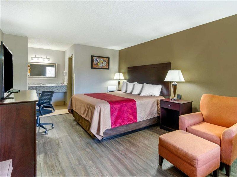Econo Lodge Lynchburg Ngoại thất bức ảnh