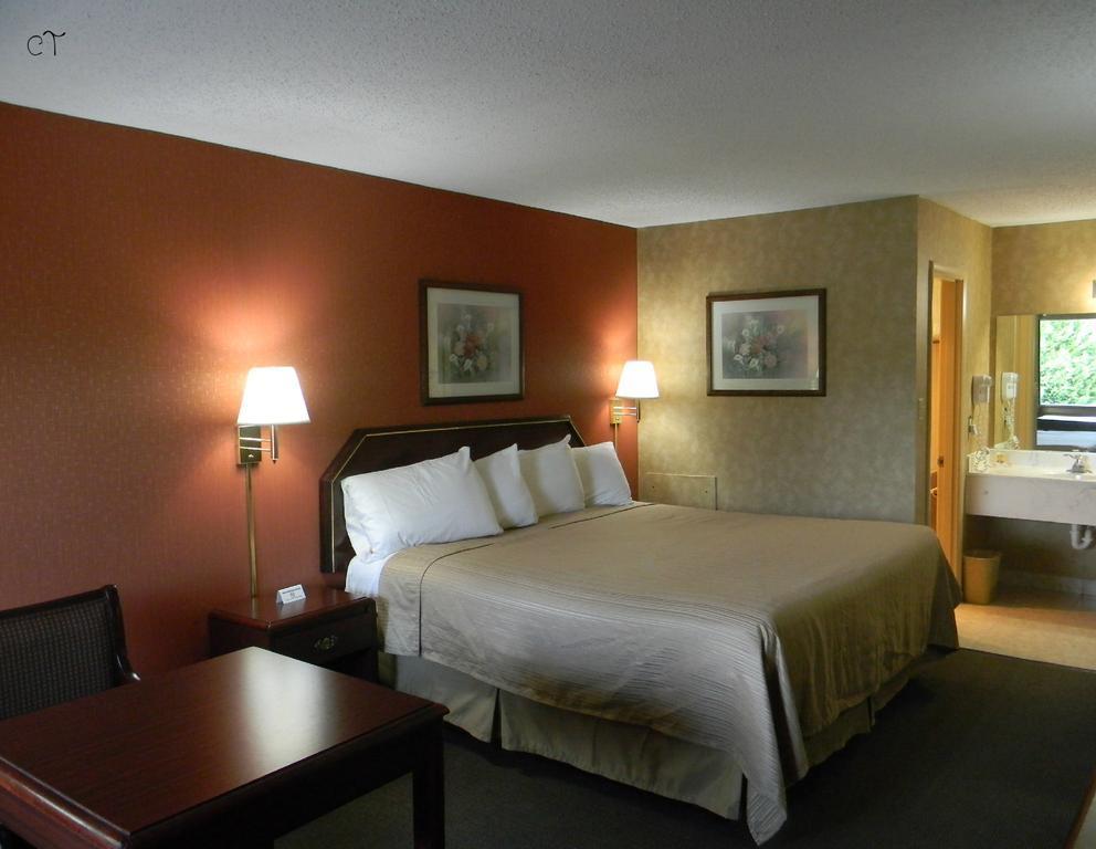 Econo Lodge Lynchburg Ngoại thất bức ảnh