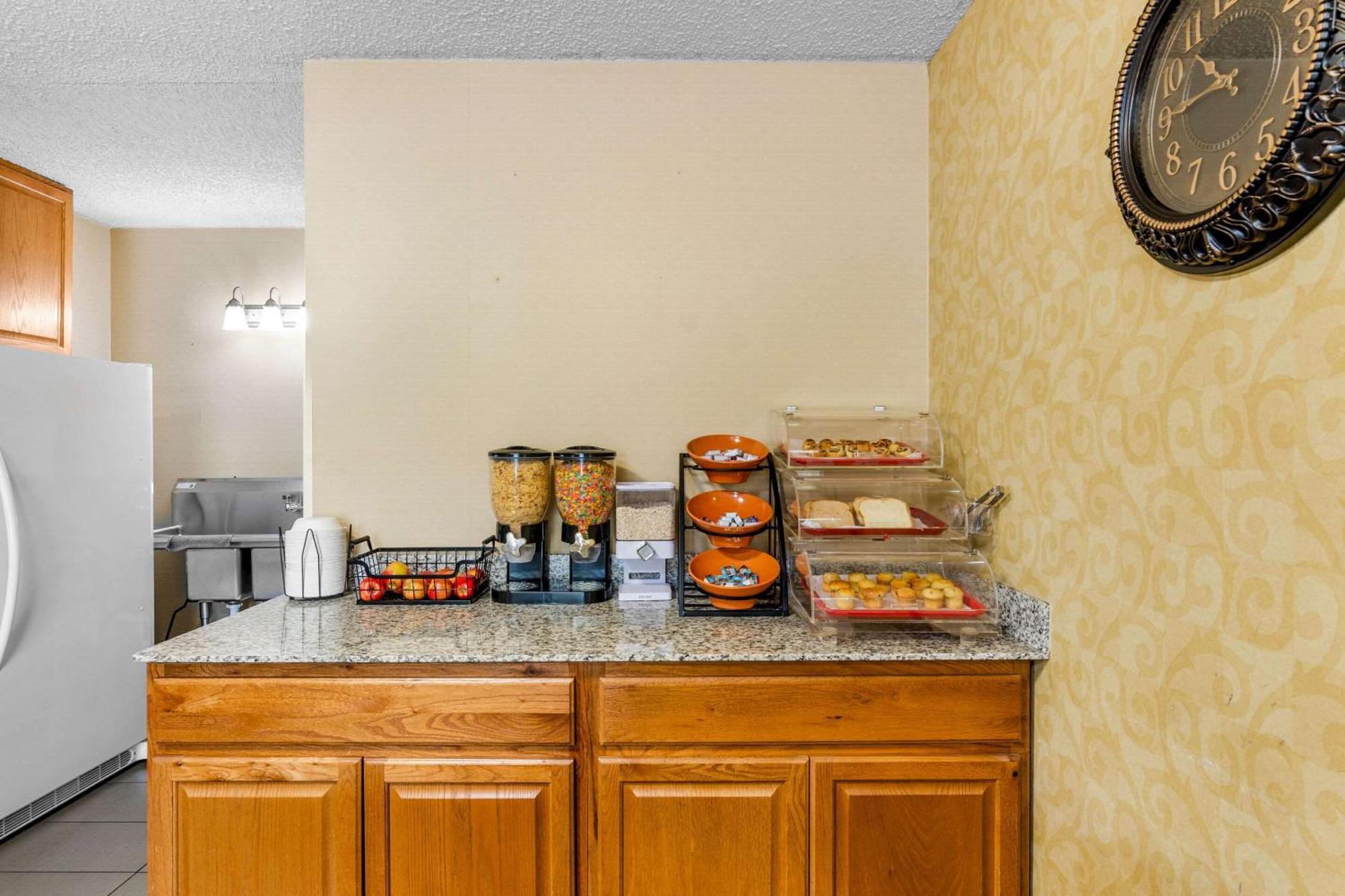 Econo Lodge Lynchburg Ngoại thất bức ảnh