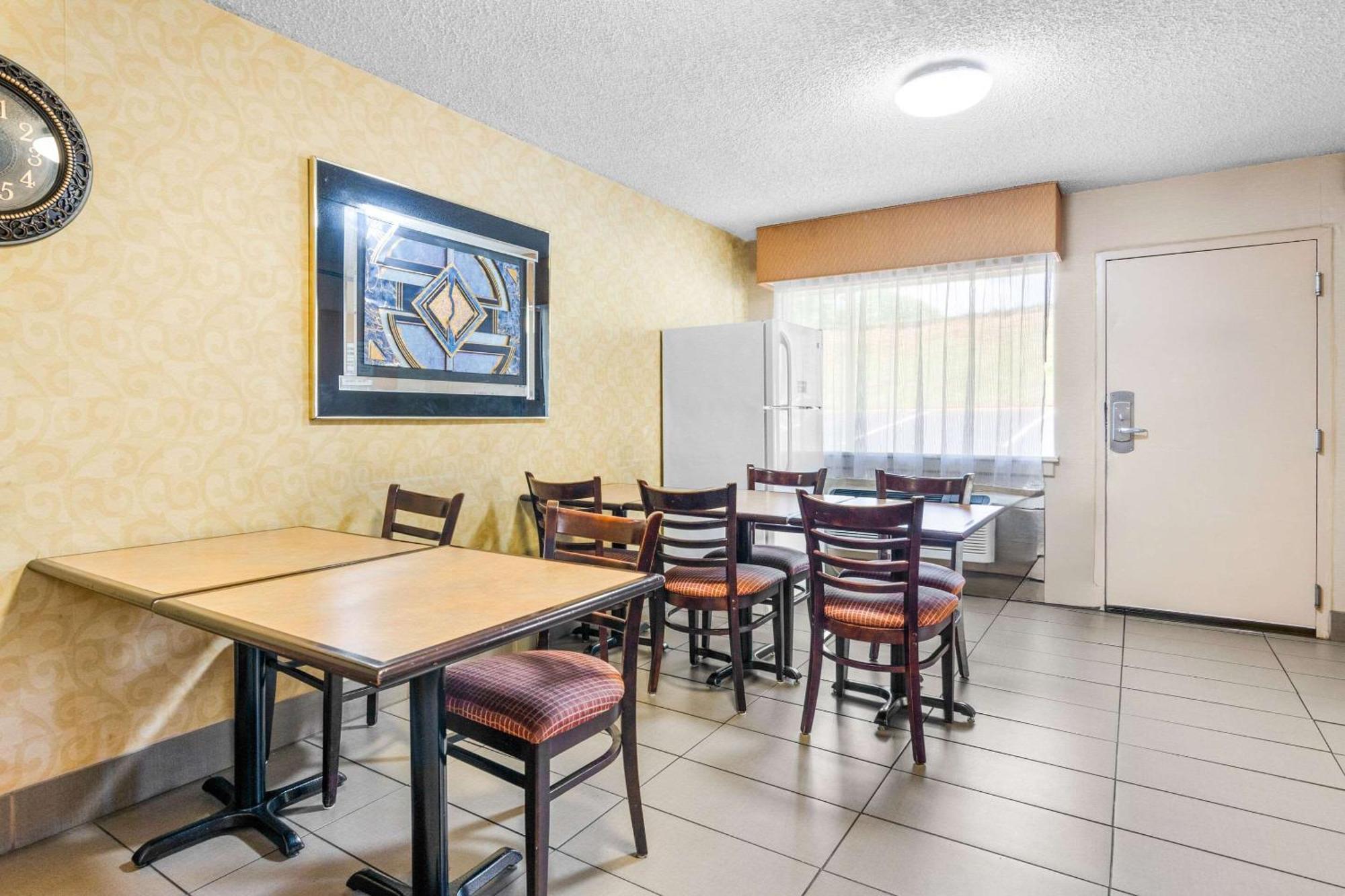 Econo Lodge Lynchburg Ngoại thất bức ảnh
