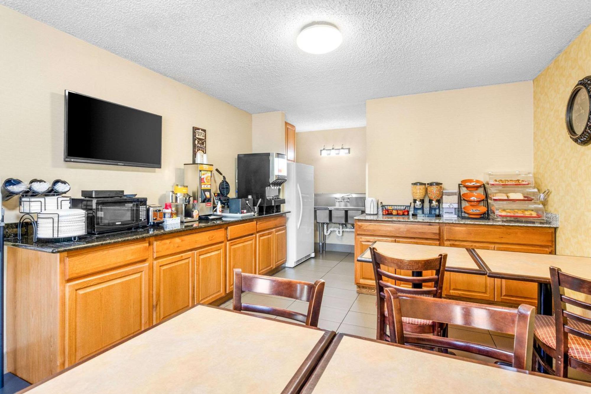 Econo Lodge Lynchburg Ngoại thất bức ảnh