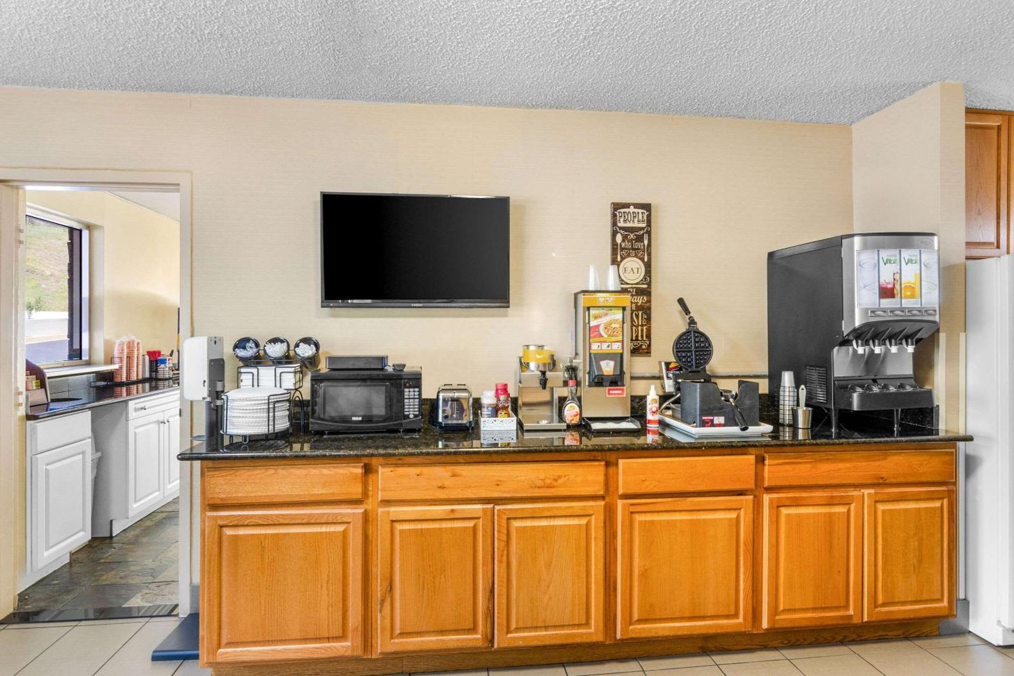 Econo Lodge Lynchburg Ngoại thất bức ảnh