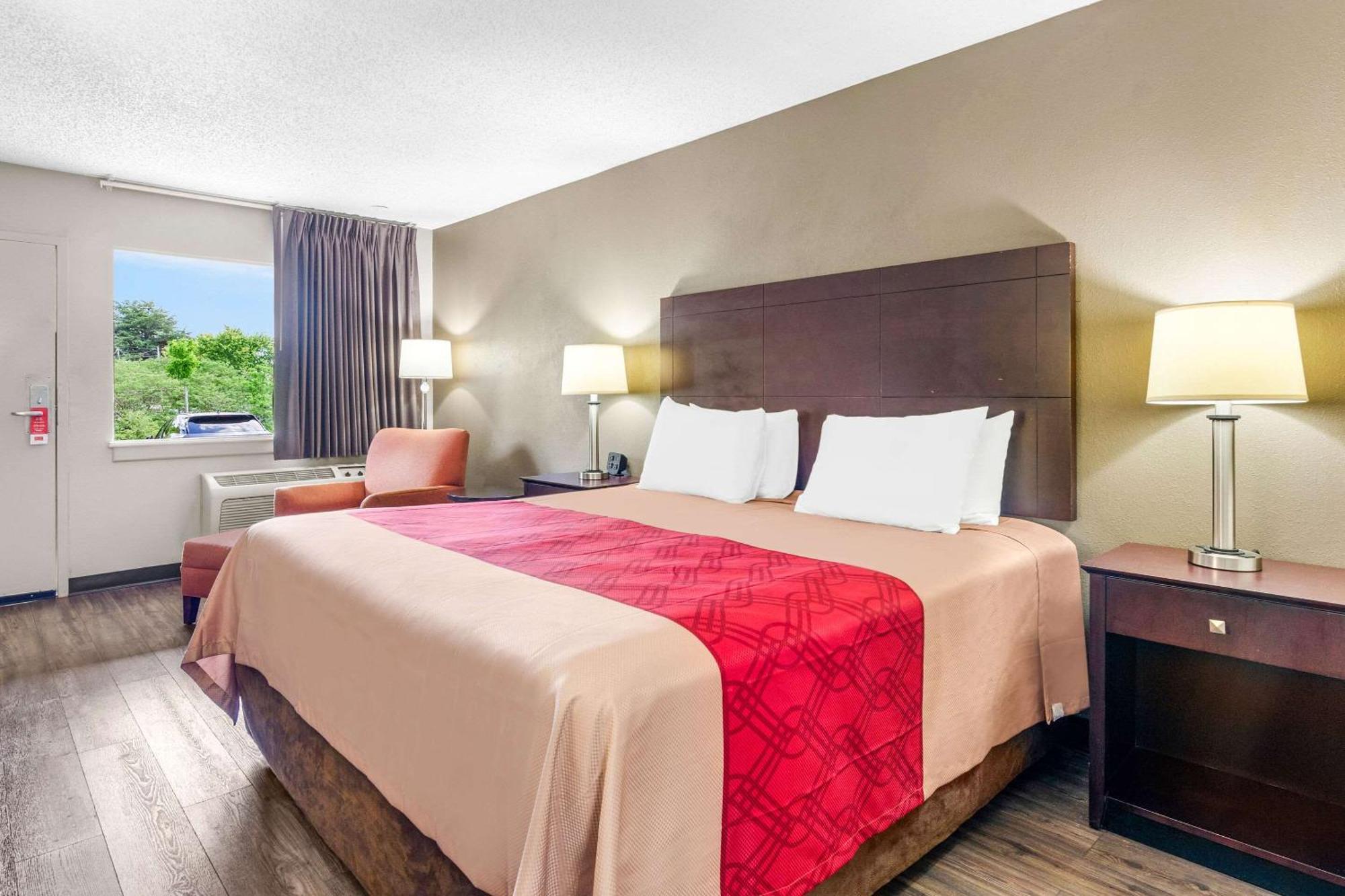 Econo Lodge Lynchburg Ngoại thất bức ảnh