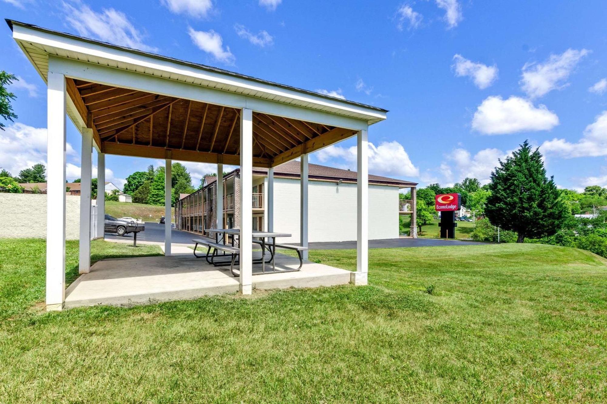 Econo Lodge Lynchburg Ngoại thất bức ảnh